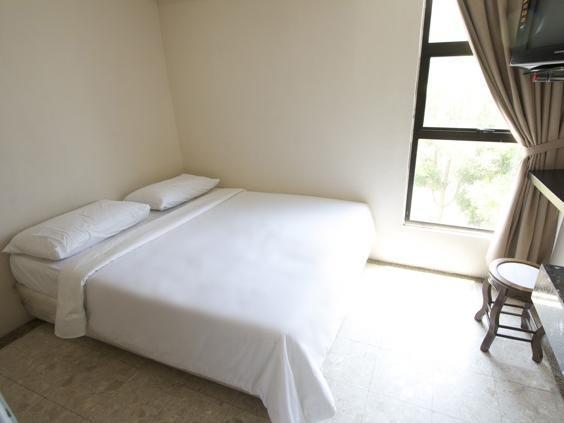 Kampong Gurun Hotel Zamburger Sg Bakap מראה חיצוני תמונה