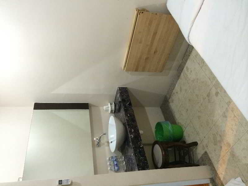 Kampong Gurun Hotel Zamburger Sg Bakap מראה חיצוני תמונה