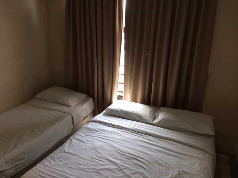Kampong Gurun Hotel Zamburger Sg Bakap מראה חיצוני תמונה